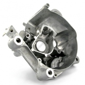 Carter moteur c�t� allumage booster stunt