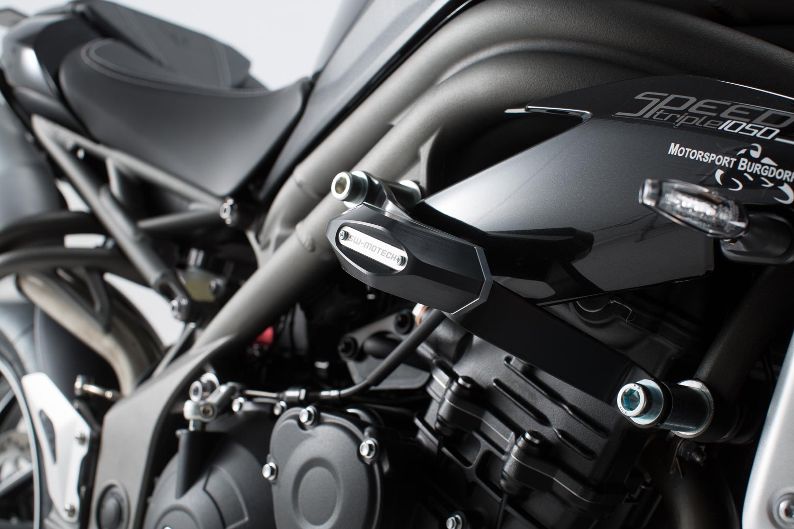 Kit de tampons de protection SW-MOTECH noir Triumph Speed Triple 1050