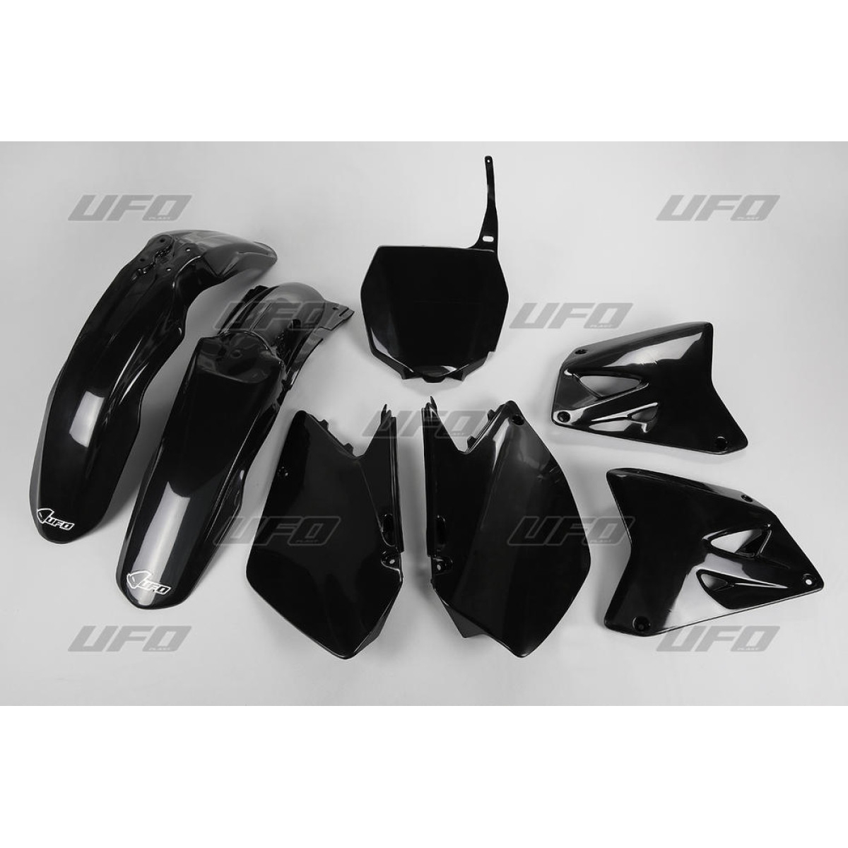 Kit plastique UFO Suzuki 125 RM 06-08 noir