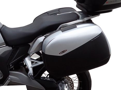 Kit fixation sacoche Side Master SHAD Honda Crosstourer 1200 12-16