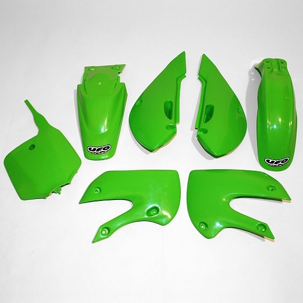 Kit plastique UFO Kawasaki 110 KLX 01-09 vert (couleur origine)