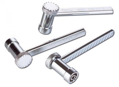 Jeu de 3 cles a soupapes