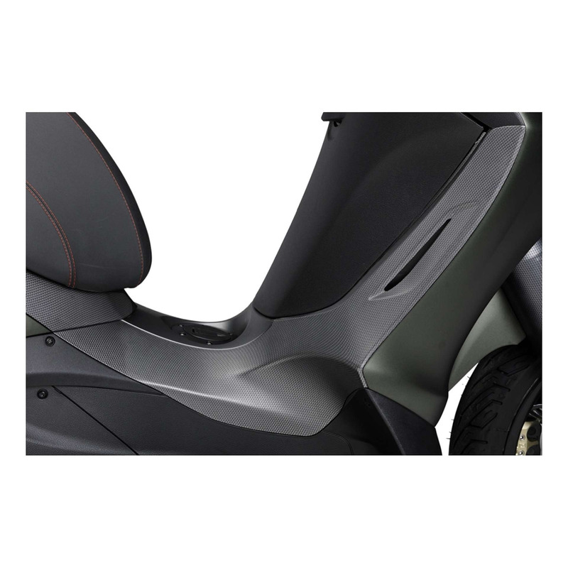 Cache réservoir droit effet carbone d'origine 1B006054 Piaggio Beverly 300 2016-20