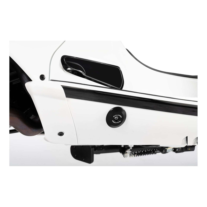Jeu de bouchons sous repose pieds en aluminium noir Malossi - vespa GTS 310 2025-