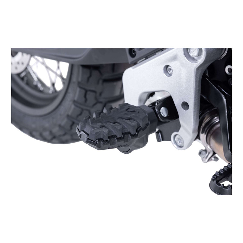Kit repose-pieds SW Motech EVO CF Moto 800 MT-X 25-26 noir