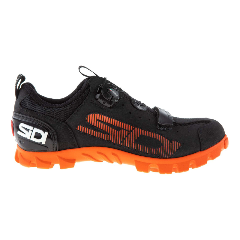 Chaussures Sidi SD15 noir orange Equipement cycliste sur La Becanerie