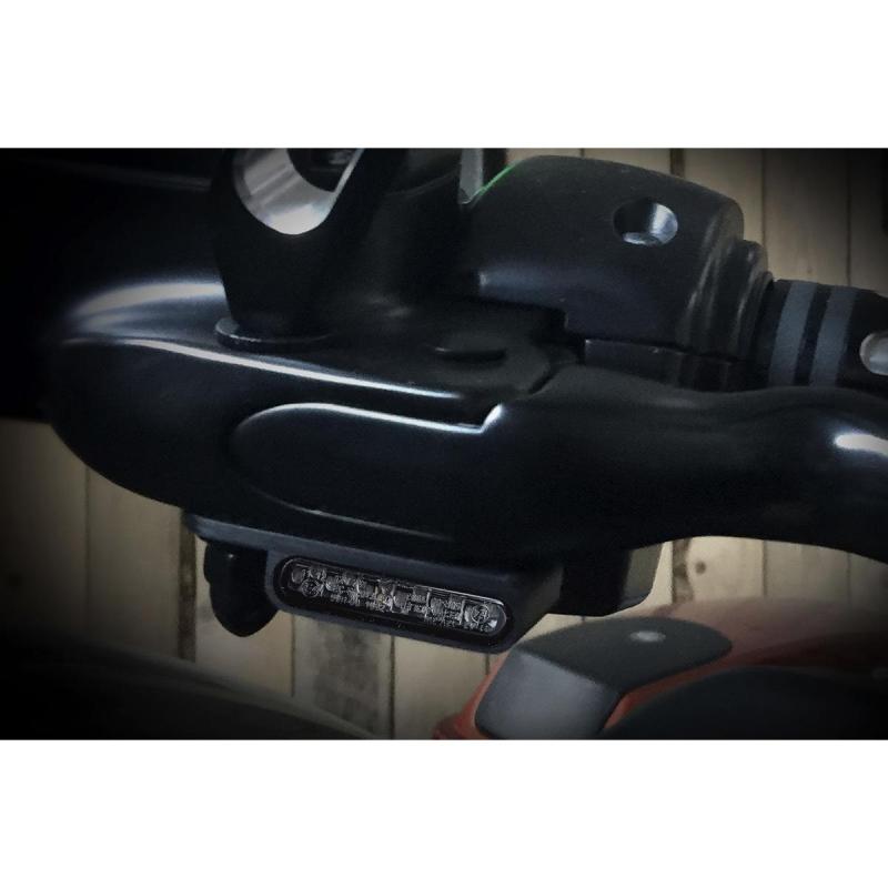 Clignotants moto LED Noir Heinz Bikes fixation guidon pour HD SOFTAIL -  IXTEM MOTO