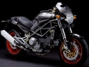 Ducati MONSTER 900